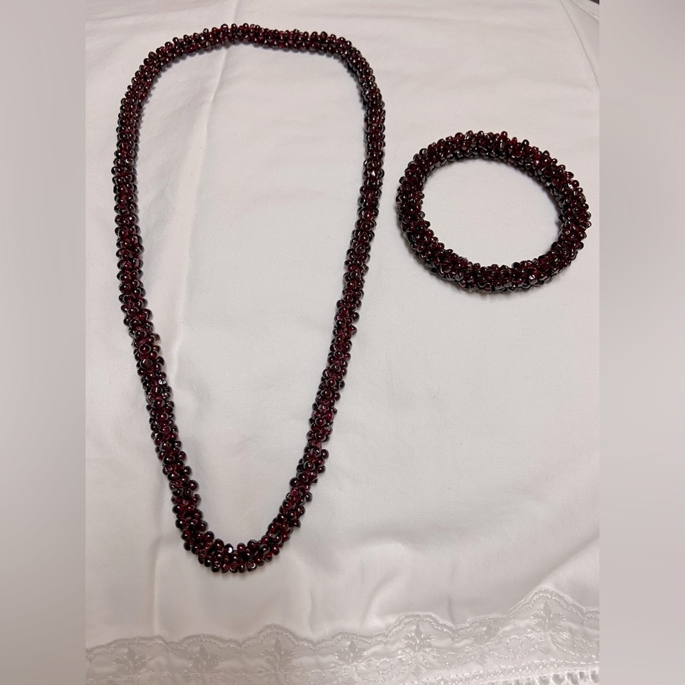 Garnet necklace and matching bracelet